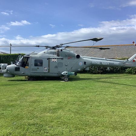 Haelarcher Helicopter Glamping Helston Exteriér fotografie