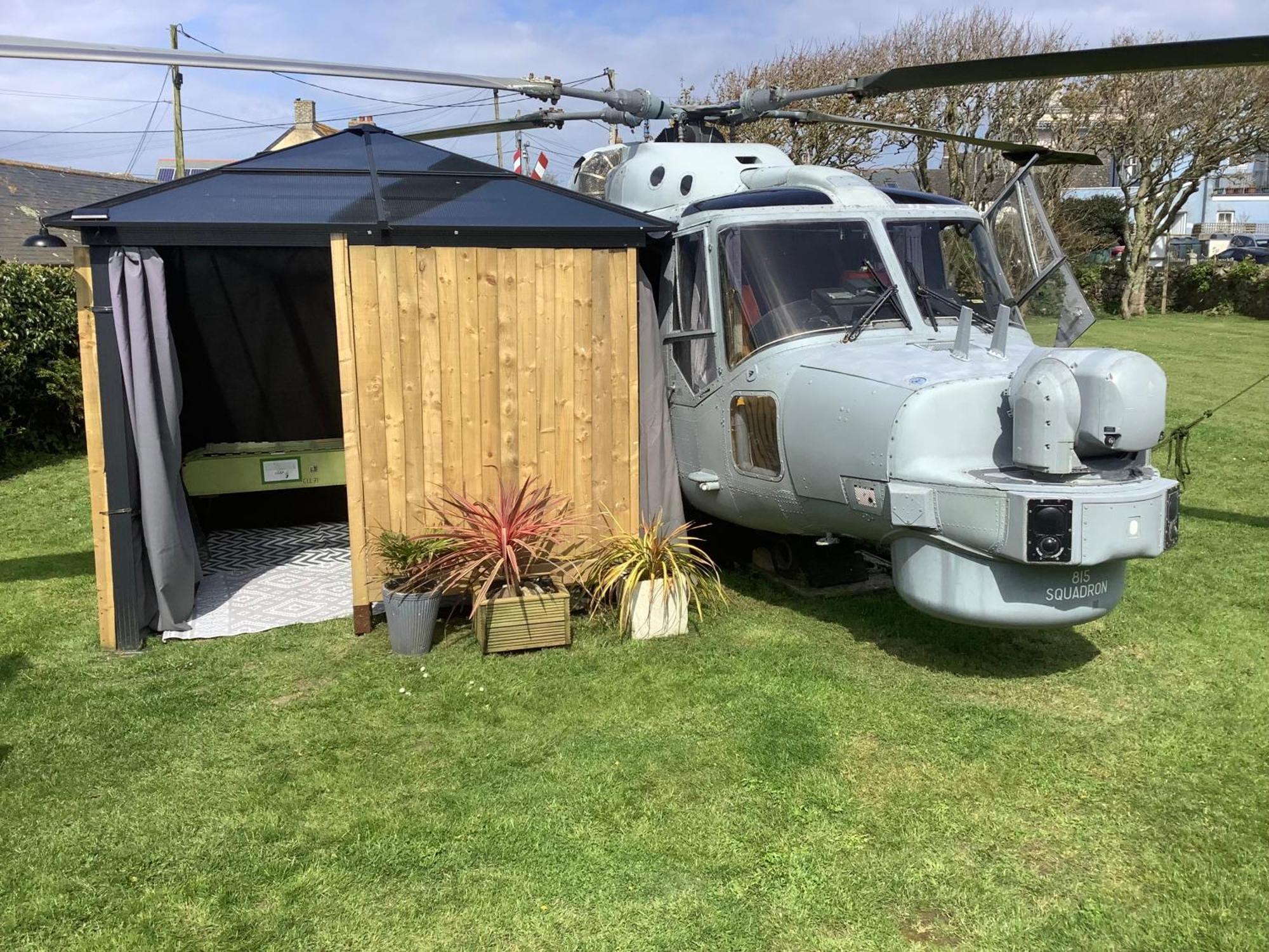 Haelarcher Helicopter Glamping Helston Exteriér fotografie